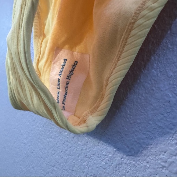 New Wild Fable Yellow Ribbed Bikini Bottom Size XL - Picture 10 of 11